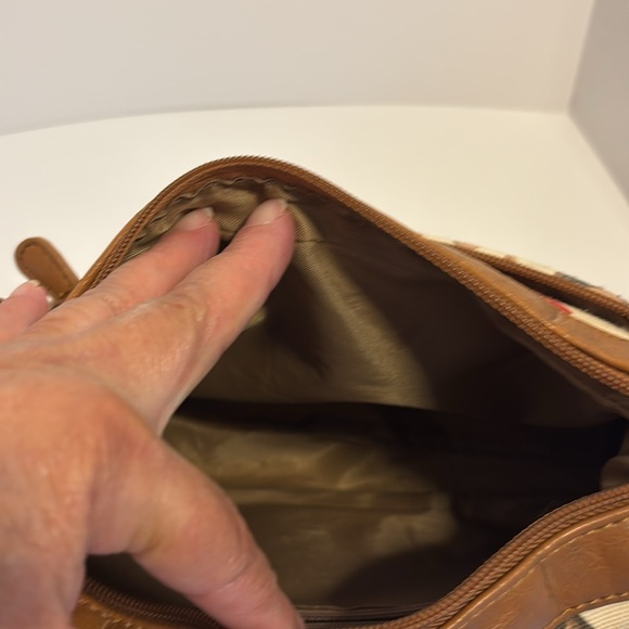 Floral Patterned Crossbody Bag with Tan Trim - Picture 5 of 6